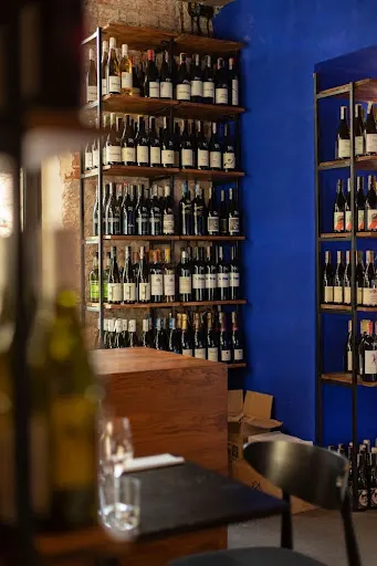 kontakt wino & bistro